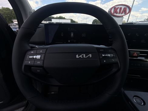 New 2026 Kia Sportage LX FWD image 38