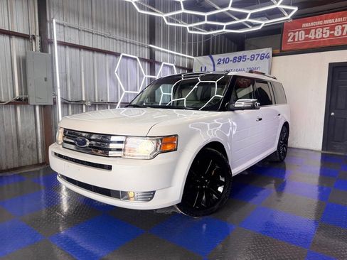 Used 2010 Ford Flex Limited AWD/4WD image 4