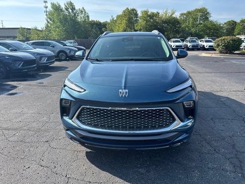 Used 2024 Buick Encore GX Avenir w/ Avenir Convenience Package FWD image 3