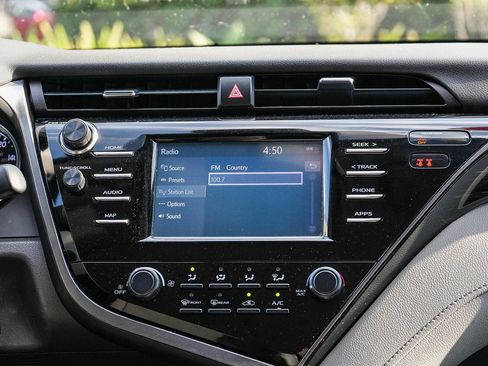 Used 2019 Toyota Camry LE w/ Carpet Mat Package FWD image 13