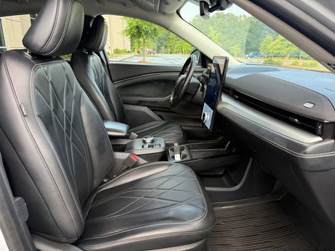 Used 2022 Ford Mustang Mach-E Select AWD/4WD image 35