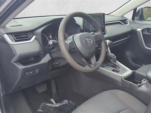 Used 2022 Toyota RAV4 LE image 7