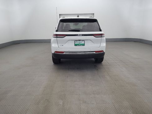 Used 2022 Jeep Grand Cherokee Limited 4xe w/ Luxury Tech Group II AWD/4WD image 6