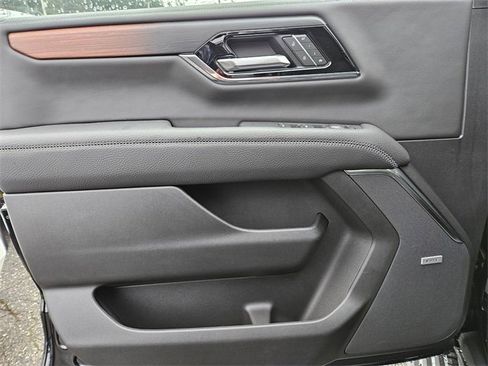 New 2026 GMC Yukon XL Denali w/ Sun & Power Step Package image 18