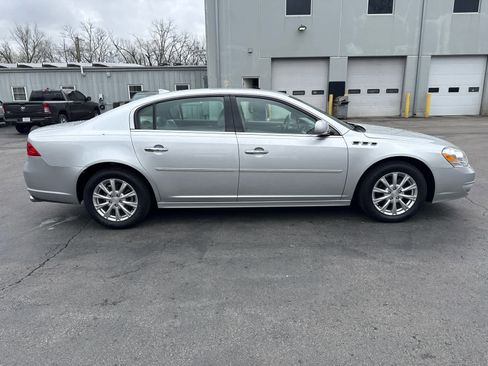 Used 2011 Buick Lucerne CXL w/ Driver Confidence Package image 2