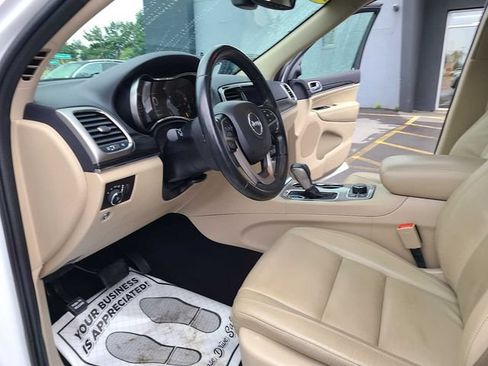 Used 2021 Jeep Grand Cherokee Limited AWD/4WD image 13