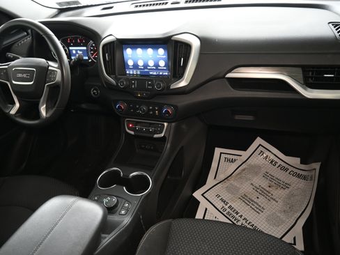 Used 2024 GMC Terrain SLE w/ Driver Convenience Package image 21