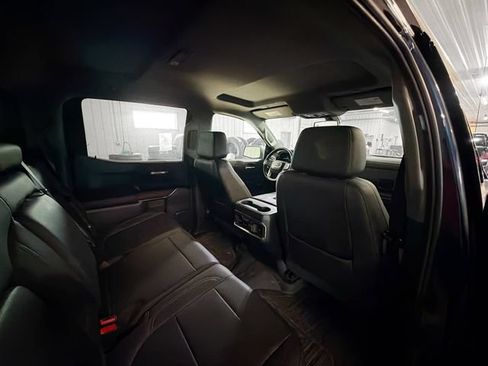 Used 2019 GMC Sierra 1500 SLT w/ SLT Convenience Package AWD/4WD image 11