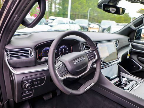New 2026 Jeep Grand Wagoneer 2WD image 17