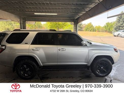 Used 2022 Toyota 4Runner SR5 AWD/4WD image 4