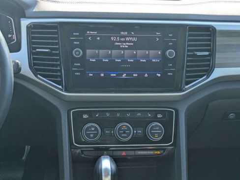 Used 2023 Volkswagen Atlas SEL AWD/4WD image 14