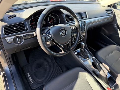 Used 2017 Volkswagen Passat 1.8T SE image 13