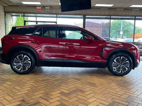 Used 2024 Chevrolet Blazer EV LT AWD/4WD image 9