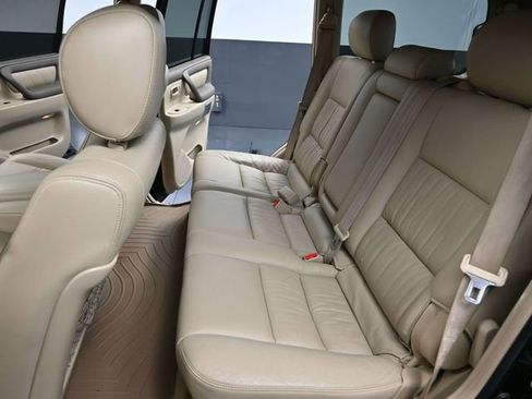 Used 2006 Toyota Land Cruiser image 37