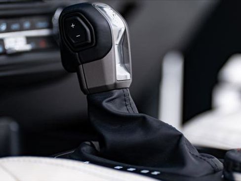 Used 2025 Ford Bronco RETRO image 40