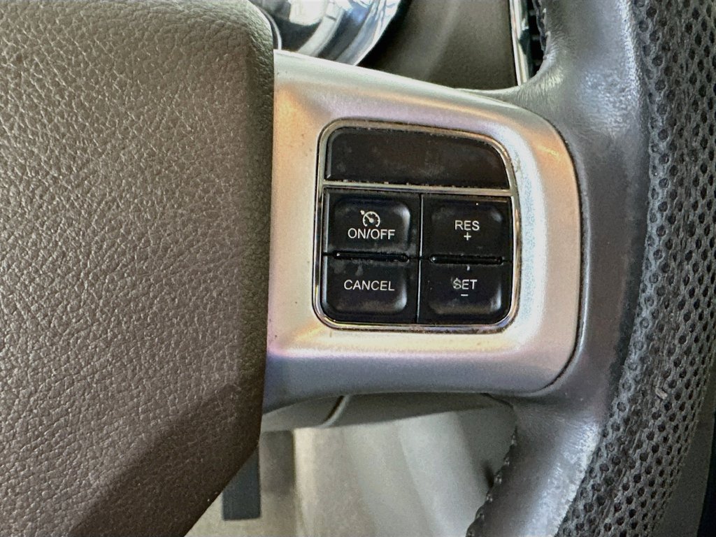 Used 2013 Dodge Durango Crew w/ Crew Convenience Group RWD image 27