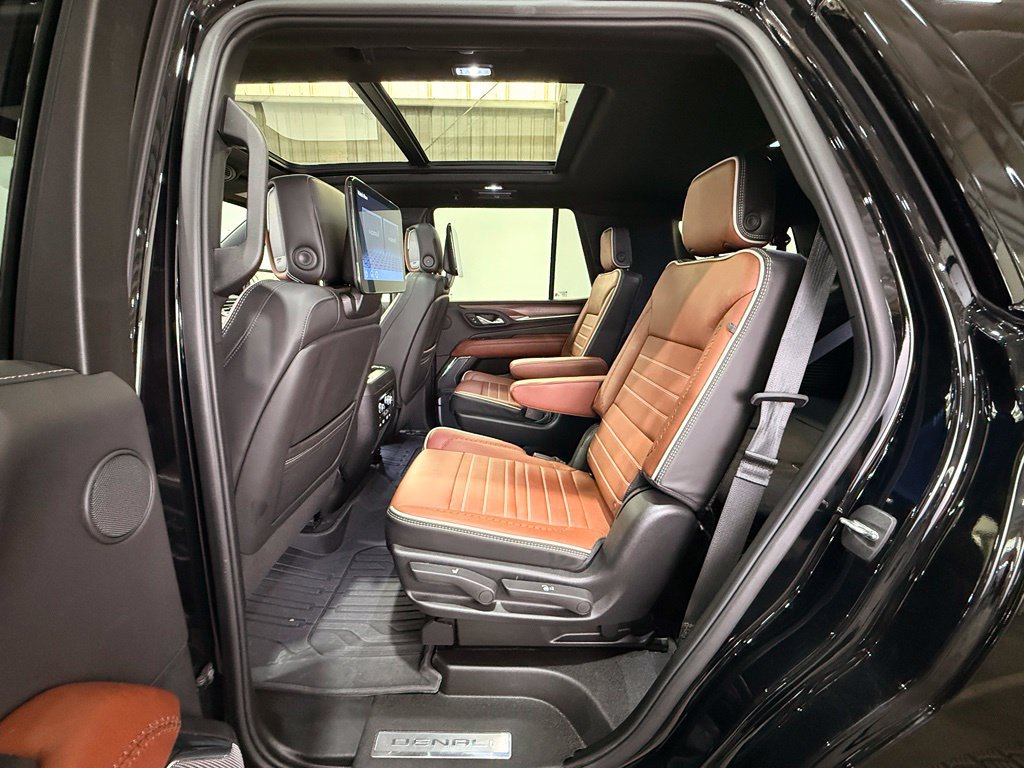 Used 2024 GMC Yukon Denali Ultimate AWD/4WD image 19