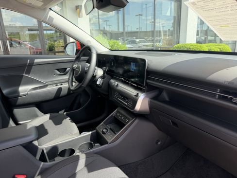 Certified 2025 Hyundai Kona SEL AWD/4WD image 21