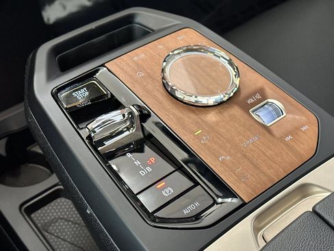 Certified 2023 BMW iX xDrive50 w/ Premium Package image 17