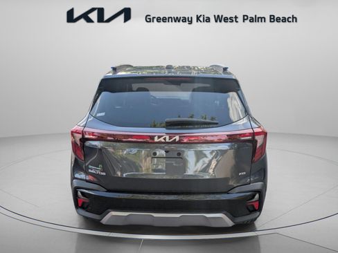 Certified 2025 Kia Seltos SX w/ SX Sunroof Package image 7