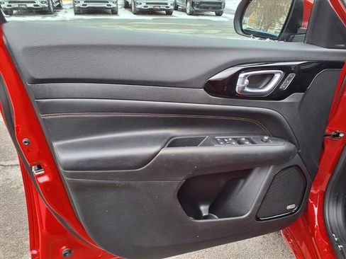 Certified 2022 Jeep Compass Limited w/ (RED) Package image 17