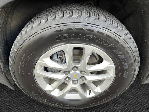 Used 2021 Chevrolet Traverse LT w/ LPO, Cargo Package image 11