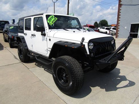 Used 2014 Jeep Wrangler Unlimited Sport w/ Quick Order Package 23S AWD/4WD image 2