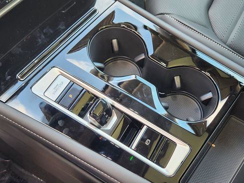 New 2026 Volkswagen Atlas SEL image 11