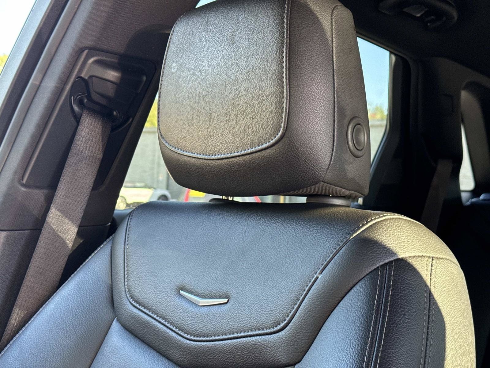 Used 2025 Cadillac XT5 Luxury FWD image 24