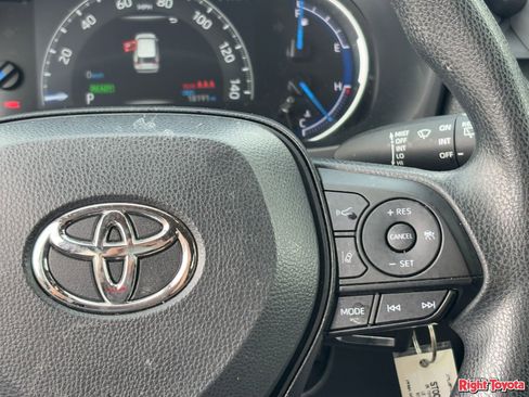 Certified 2025 Toyota RAV4 LE AWD/4WD image 23