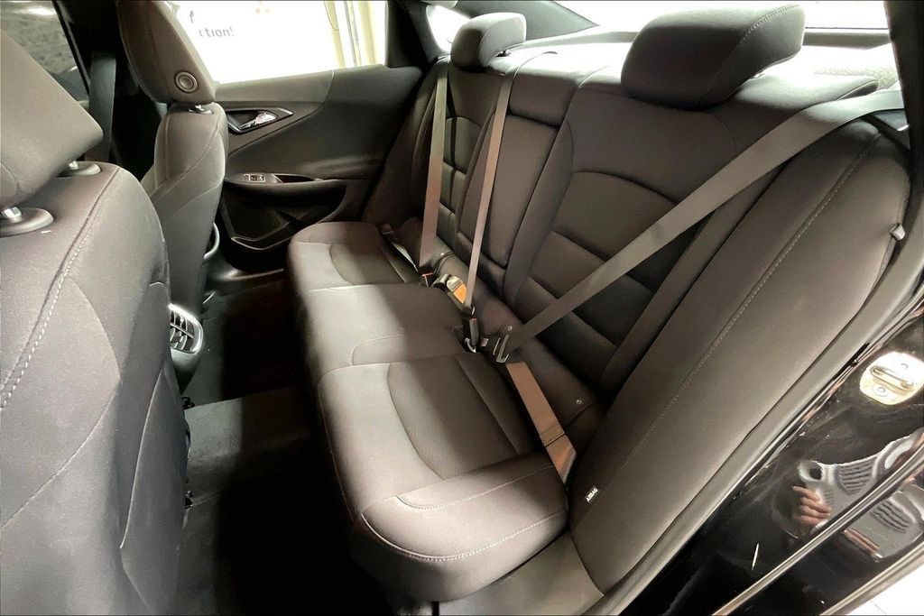 Used 2024 Chevrolet Malibu LT FWD image 15