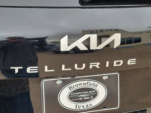 Used 2023 Kia Telluride SX AWD/4WD image 17
