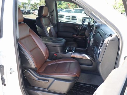 Used 2022 Chevrolet Silverado 1500 RST AWD/4WD image 47
