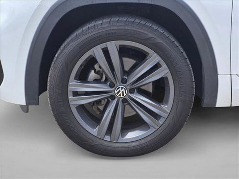 Used 2022 Volkswagen Atlas Cross Sport SEL R-Line w/ Cross Sport MDO Package AWD/4WD image 14
