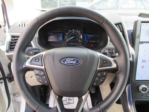 Used 2024 Ford Edge Titanium w/ Titanium Elite Package AWD/4WD image 11