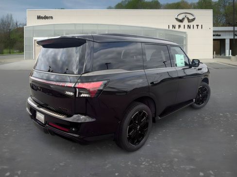 Certified 2026 INFINITI QX80 4WD w/ Sport Exterior Package image 5