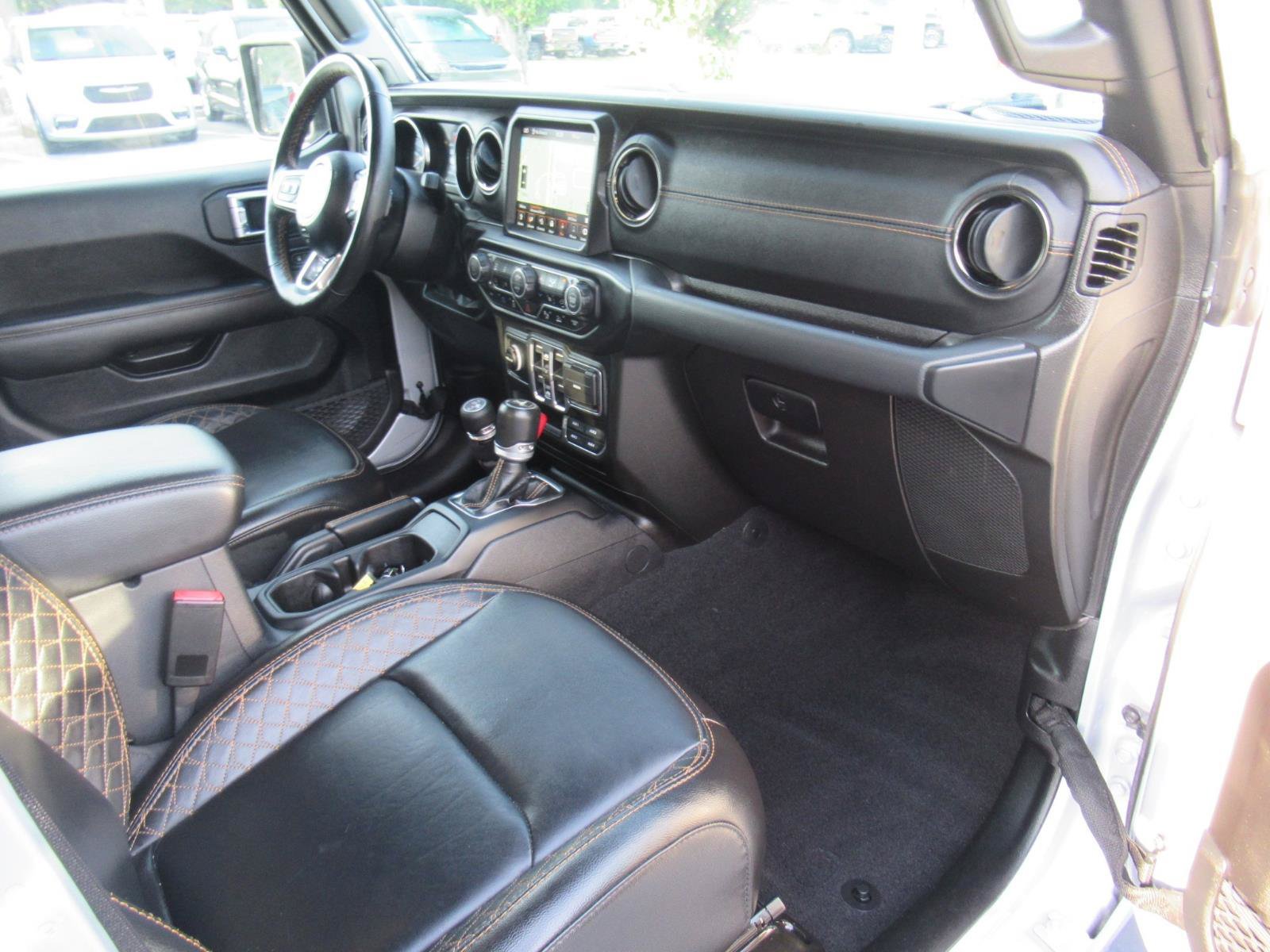 Certified 2023 Jeep Wrangler Unlimited Sahara AWD/4WD image 11