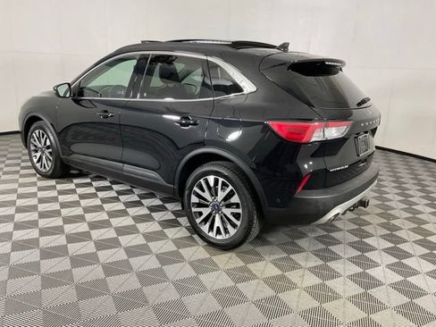 Used 2020 Ford Escape Titanium AWD/4WD image 4