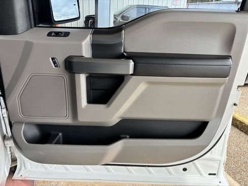 Used 2016 Ford F150 XLT w/ Equipment Group 302A Luxury image 19