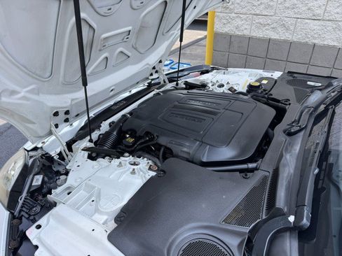 Used 2017 Jaguar F-TYPE Coupe RWD image 5