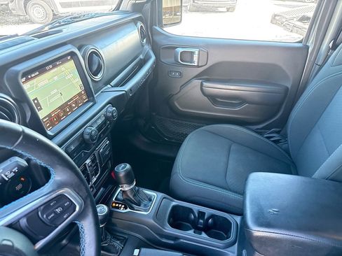 Used 2022 Jeep Wrangler Unlimited Rubicon 4xe image 26