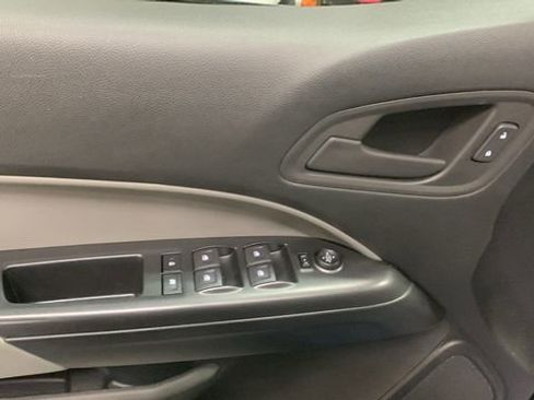 Used 2022 Chevrolet Colorado W/T w/ Custom Special Edition image 8