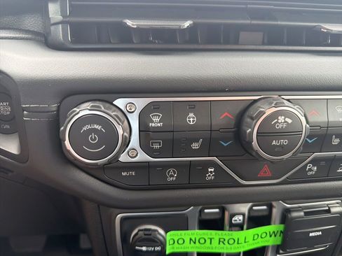New 2026 Jeep Wrangler Unlimited Sahara AWD/4WD image 43