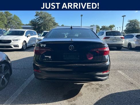 Used 2024 Volkswagen Jetta Sport FWD image 2