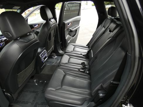 Used 2017 Audi Q7 3.0T Prestige w/ Prestige Package image 52