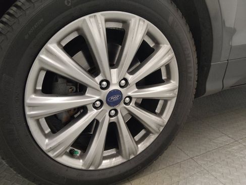 Used 2017 Ford Escape Titanium AWD/4WD image 31