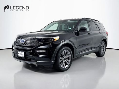 Used 2022 Ford Explorer XLT w/ Equipment Group 202A RWD image 1