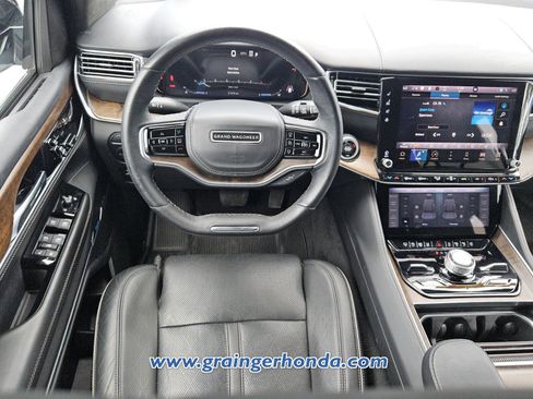 Used 2023 Jeep Grand Wagoneer Series II AWD/4WD image 12