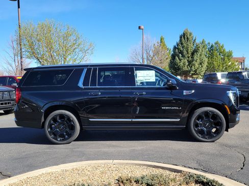 New 2026 GMC Yukon XL Denali w/ Denali Reserve Package AWD/4WD image 2