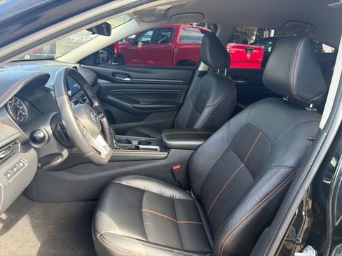 Used 2021 Nissan Altima 2.5 SR FWD image 9